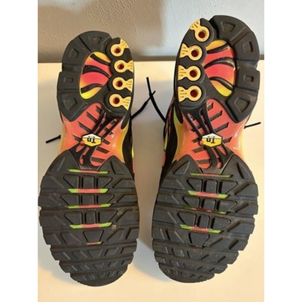 Nike Air Max Plus TN Women's Colorblock Breathable Mesh Sneaker US 11 (0300) - Picture 7 of 8